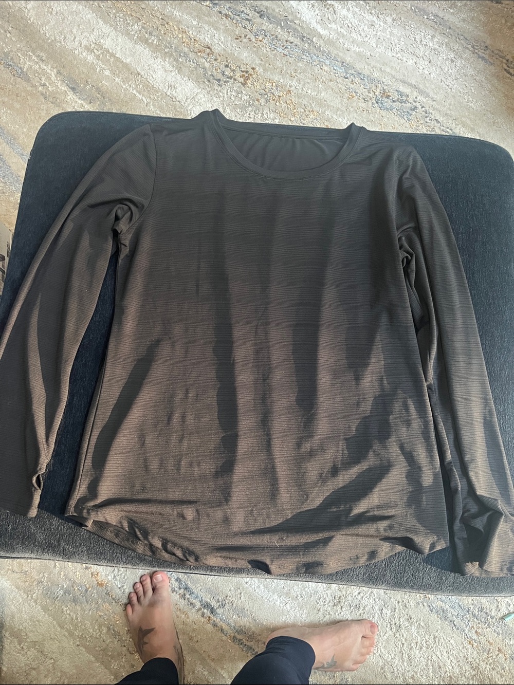 Everyday Long-Sleeve Crew Tee in Dark Brown